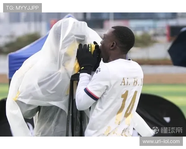 吴钩足球长沙站汇聚多位足球明星助力赛事精彩呈现