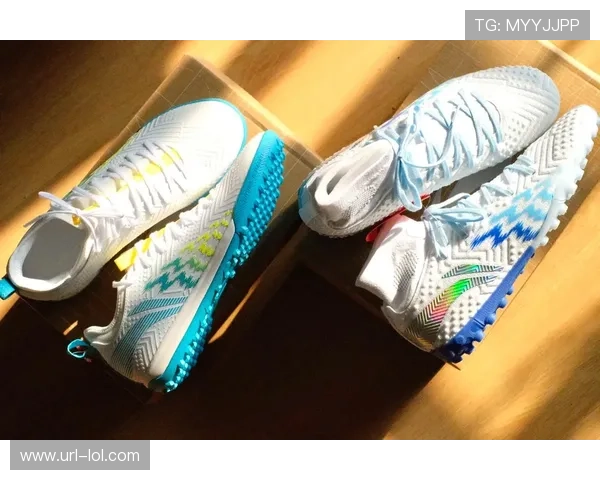 千元级球星同款足球鞋推荐 高性价比踢球利器助你提升球场表现